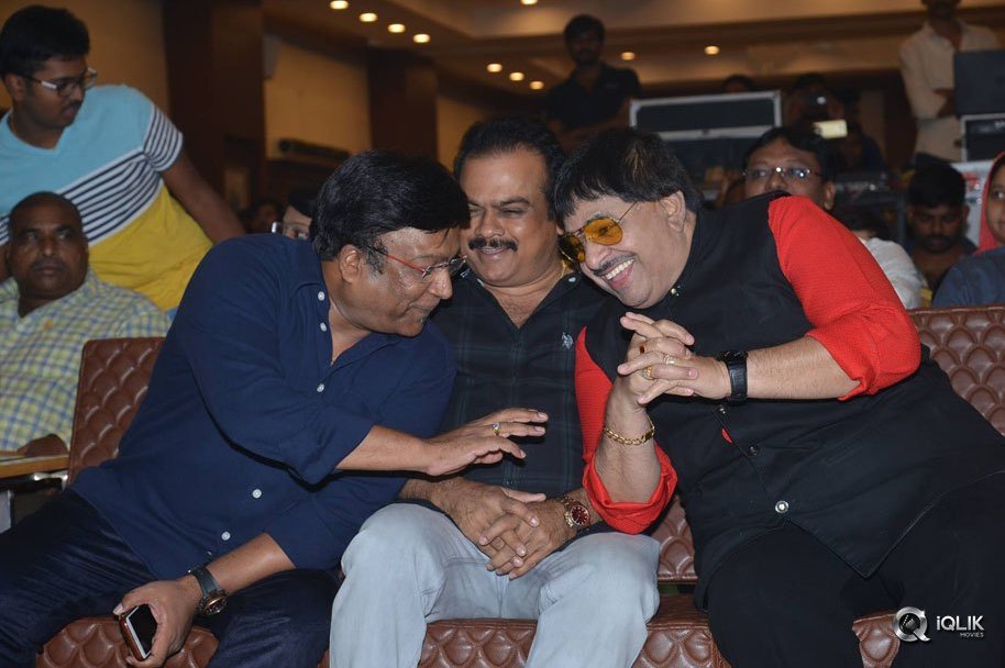 Ninnu-Kori-Movie-Blockbuster-Celebration-At-Vijayawada